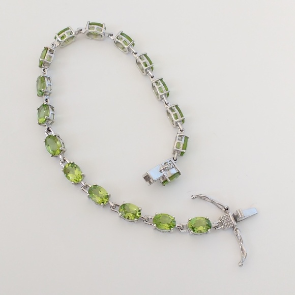 Hebei Peridot Tennis Bracelet - Picture 1 of 7